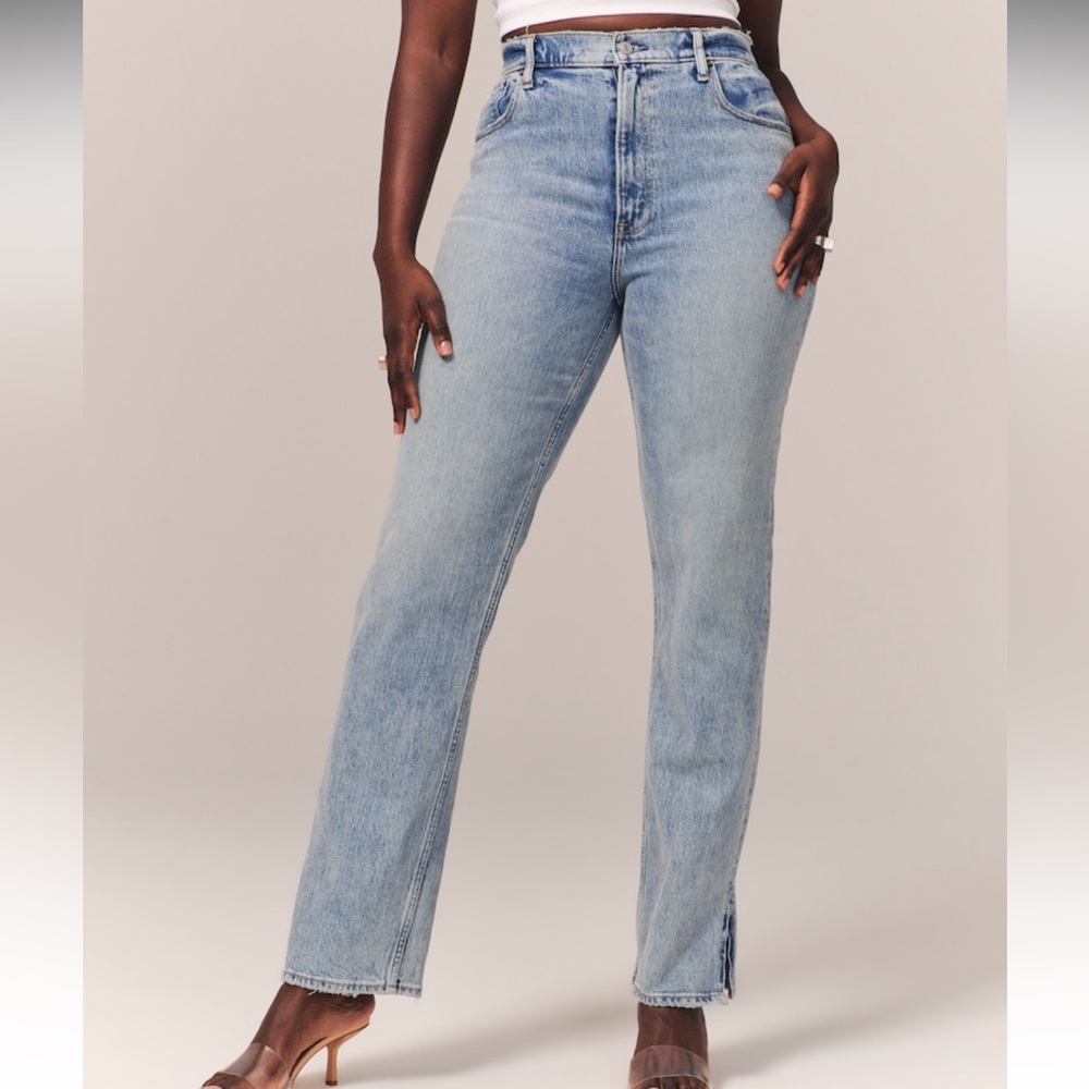 Abercrombie Curve Love Ultra High Rise 90s Straight Jean